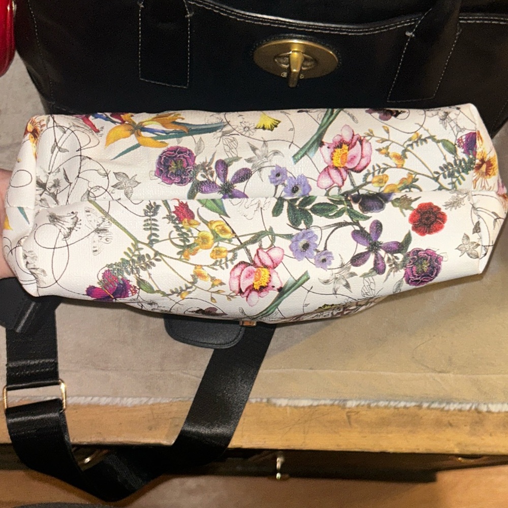 Floral White‎ and Black Crossbody Bag NWOT - Picture 10 of 11